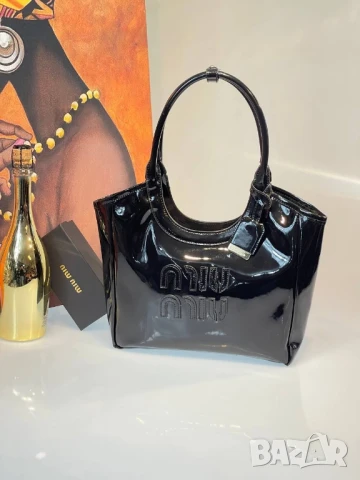 чанти Miu Miu , снимка 15 - Чанти - 51302904