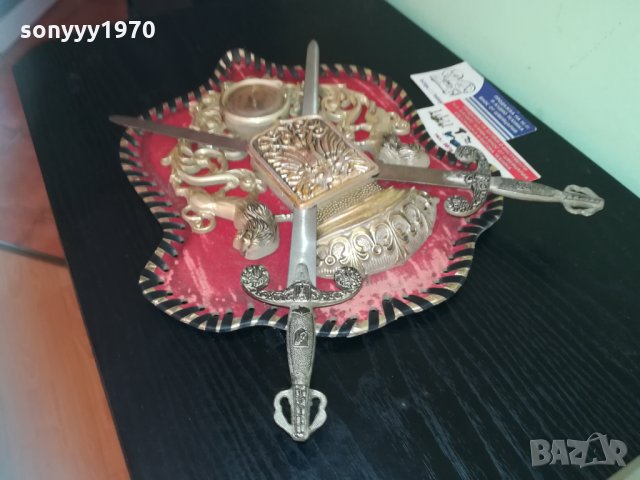 герб в червено и злато с два меча-внос франция 1810201406, снимка 15 - Колекции - 30461912