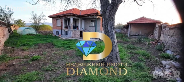 Двуетажна къща в село Дълбок извор, общ. Първомай, снимка 9 - Къщи - 51163516