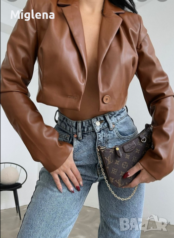 Дамско кожено сако