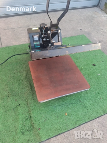 Термотрансферна Преса за тениски 37x37cm