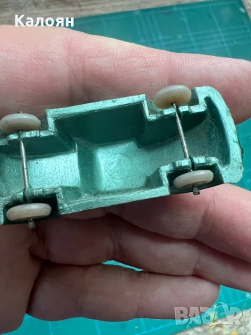 Фолксваген количка играчка от шоколадово яйце , снимка 6 - Колекции - 50569887