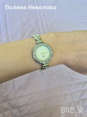 Дамски сребрист часовник