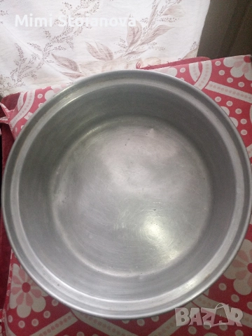 Електрическа тенджера.