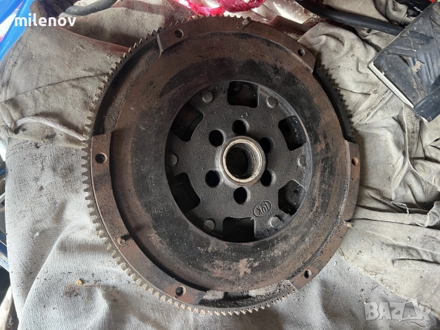 демпферен маховик за 1.8t audi a3 golf 4, снимка 3 - Части - 56323942