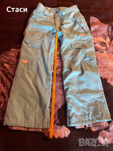 Детски/дамски XS/S сноуборд панталон DC, снимка 2 - Зимни спортове - 53135054