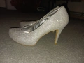 Нови!Сребристи лъскави токчета 38 номер, снимка 1