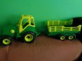 Играчка трактор с ремарке, снимка 1 - Коли, камиони, мотори, писти - 37721382