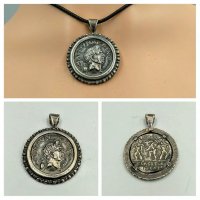 Сребърен медальон с подражание на антична монета (денарий). Върху монетата е изобразен Помпей Магнус