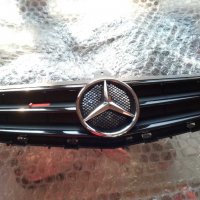  Черна предна решетка за Mercedes A169, снимка 2 - Части - 30600717