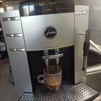 Кафеавтомат Jura F90 работи отлично и прави хубаво кафе с каймак , снимка 5 - Кафемашини - 42848593