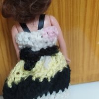 Разкошна плетена рокля за барби 2 + подарък кукла, снимка 3 - Кукли - 34103040