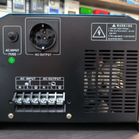 2000W 12V Нискочестотен тороидален инвертор/UPS със зареждане до 30А, снимка 9 - Друга електроника - 41939656