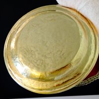 Авторска бронзова чиния,подпис. , снимка 2 - Антикварни и старинни предмети - 40589297