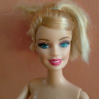 Колекционерска кукла Barbie Барби Mattel 308 3HF2, снимка 2 - Колекции - 44465135