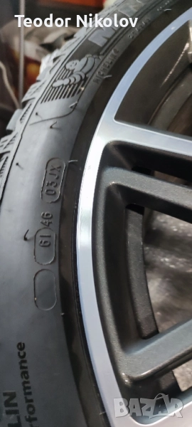 продава гуми с джанти за Бентли 21 цола с шипове за лед употребявани 4 броя и две чисто нови 22 цола, снимка 1