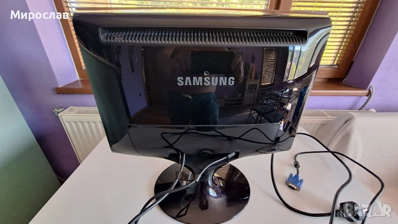 Продавам монитор Samsung, снимка 1