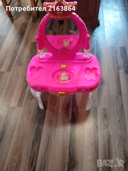 Маса за грим с огледало за момичета, снимка 1