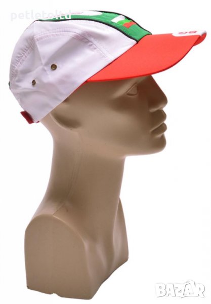 Шапка с козирка, декорирана с цветовете на българския трикольор и надпис - България, снимка 1