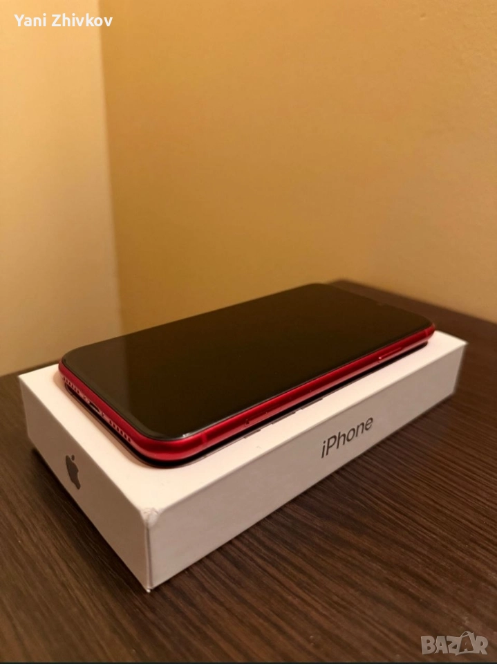 iPhone 11 64 GB RED, снимка 1