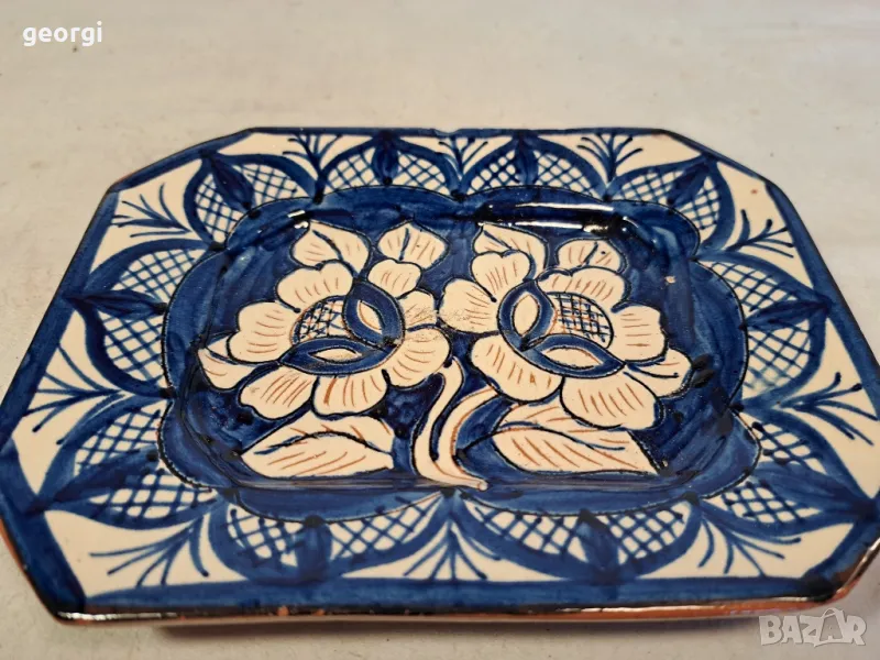 малко керамично изрисувано плато  23/1, снимка 1