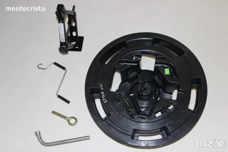 Авариен комплект крик Fiat Stilo (2001-2007г.) и Alfa 156 кука за теглене ключ за гуми, снимка 1