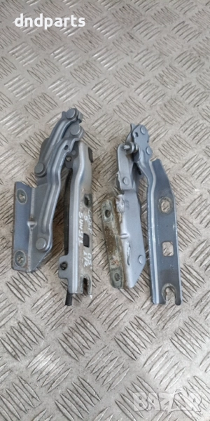 Панти преден капак VW Golf 5 1.4i 2005г.	, снимка 1