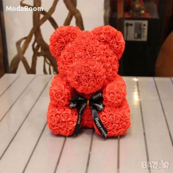 Мече изработено от рози с панделка, снимка 1