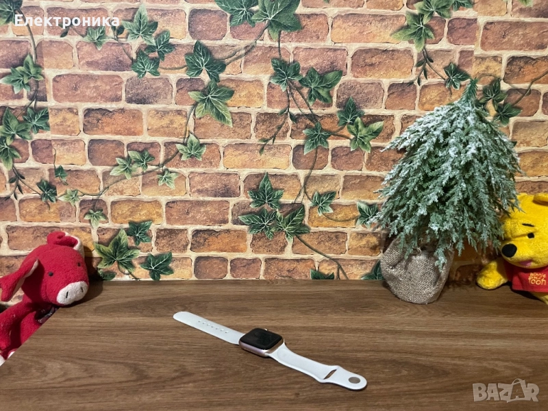 Apple Watch SE 40mm, снимка 1