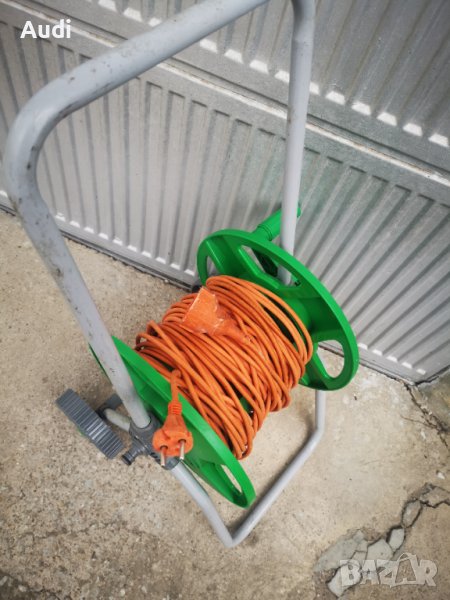 Градински удължител 25 метра със макара и стойка Цена 79лв лв / 0897553557 Изпращам по Еконт с прегл, снимка 1