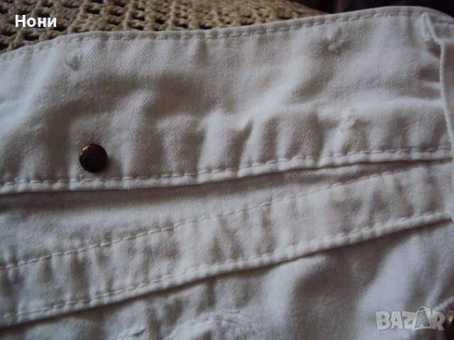 Дънки Cavalli, оригинални дамски бели 27 номер, снимка 3 - Дънки - 51273764