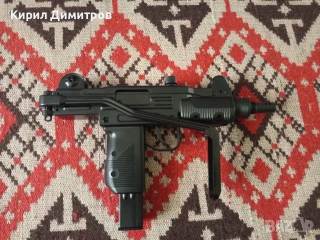 Въздушен пистолет Uzi mini umarex 4.5, снимка 3 - Въздушно оръжие - 55987567