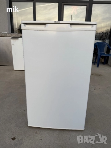 Малък хладилник Сименс , снимка 3 - Хладилници - 52629303