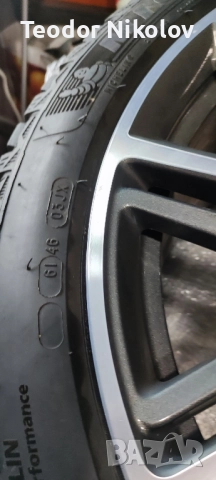 продава гуми с джанти за Бентли 21 цола с шипове за лед употребявани 4 броя и две чисто нови 22 цола, снимка 1