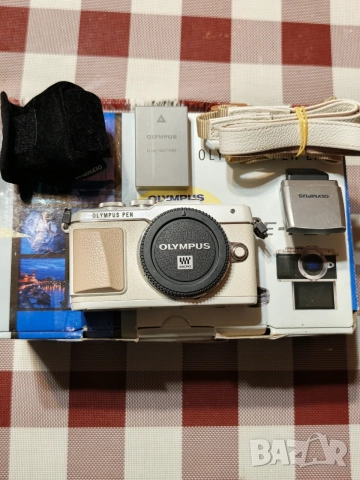 Безогледално тяло Olympus PEN E- PL7 + светкавица