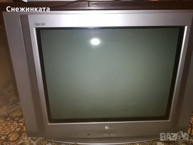 Продавам телевизор LG Super slim, снимка 1 - Телевизори - 31068180