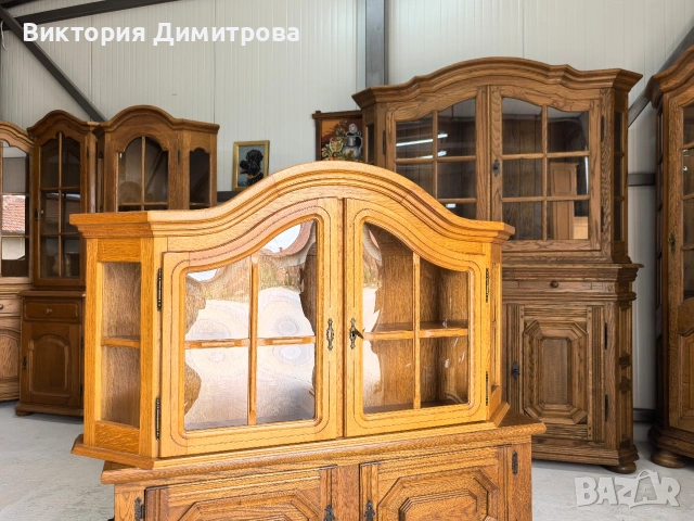 Стенна витрина 