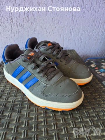 Маратонки Адидас 