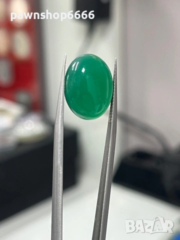 Естествен хризопраз – кабошон, 8,05 ct | Наситено зелен, полупрозрачен