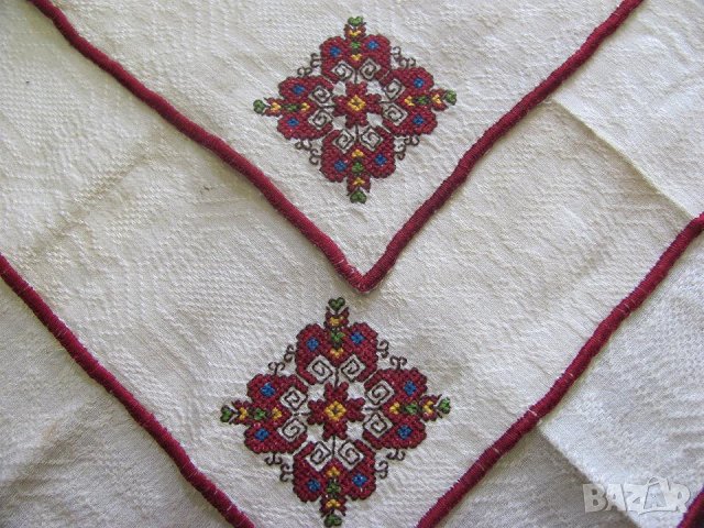 19 век Ръчно Бродирани Салфетки с Фолк Мотиви 7 броя, снимка 2 - Антикварни и старинни предмети - 35399826