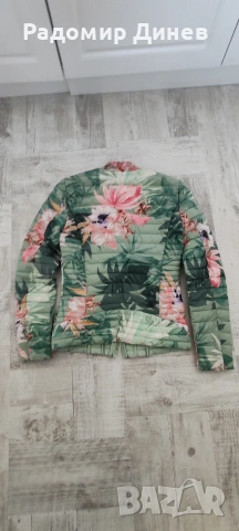 Дамско яке Guess , снимка 7 - Якета - 53066330