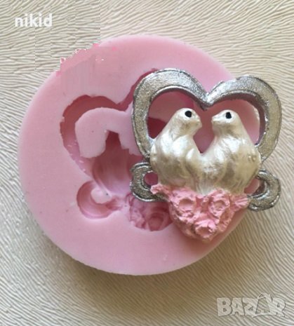 2 малки гълъбчета гълъби в сърце сватба сватбен силиконов молд