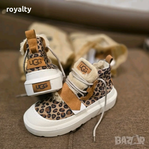 UGG Дамски Боти , снимка 4 - Маратонки - 52557924