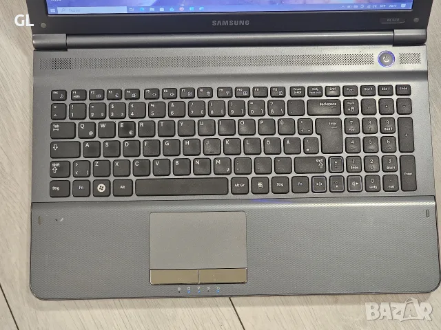Samsung NP RC 520 ., снимка 3 - Лаптопи за дома - 56485258