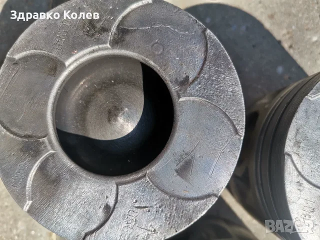 Продавам 3 бр. бутала за Ауди А3 8P  2.0 TDI 16 клапана 140к BKD