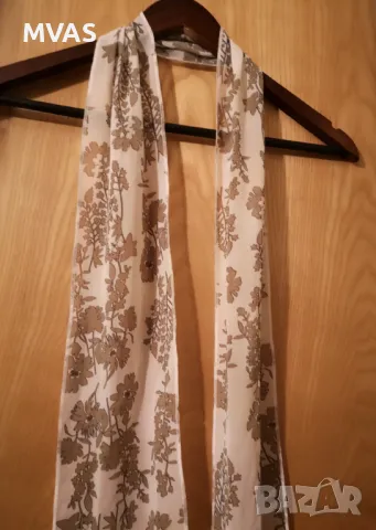 Ново малко шалче за шия пролетно на цветя, снимка 2 - Шалове - 49939940