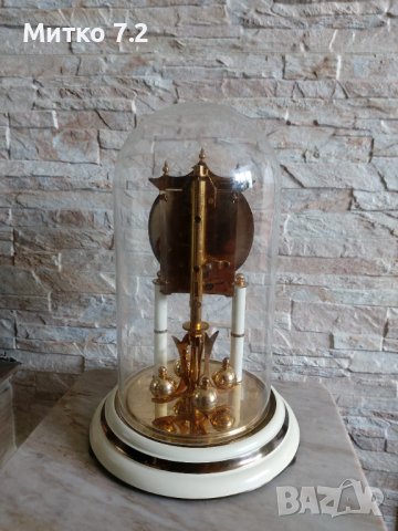 Настолен годишен механичен часовник, снимка 2 - Антикварни и старинни предмети - 40577375