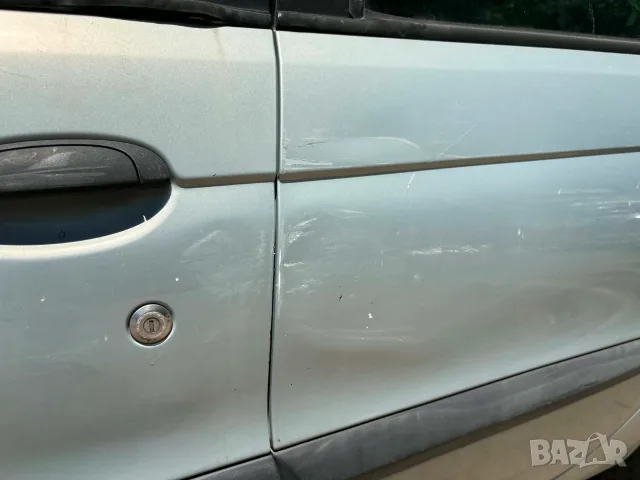 Renault Scenic 1.6 Бензин (без газ), снимка 11 - Автомобили и джипове - 55728372