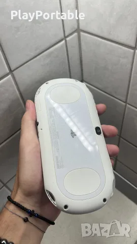 PS Vita 2000 White, снимка 2 - PlayStation конзоли - 56022440