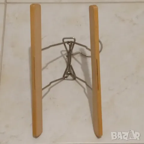  Закачалки метални и др. от соца, снимка 12 - Закачалки - 47287918